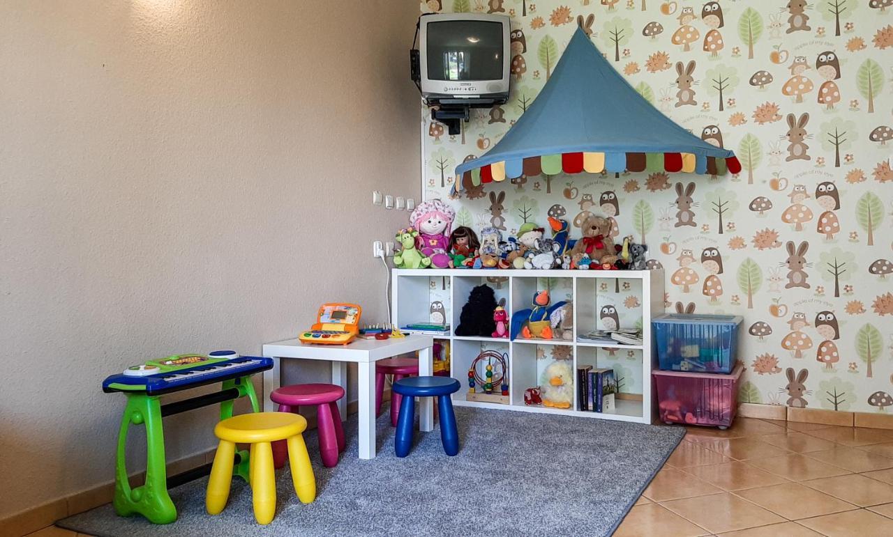 Cetniewo Pokoje I Apartamenty Владиславово Екстер'єр фото