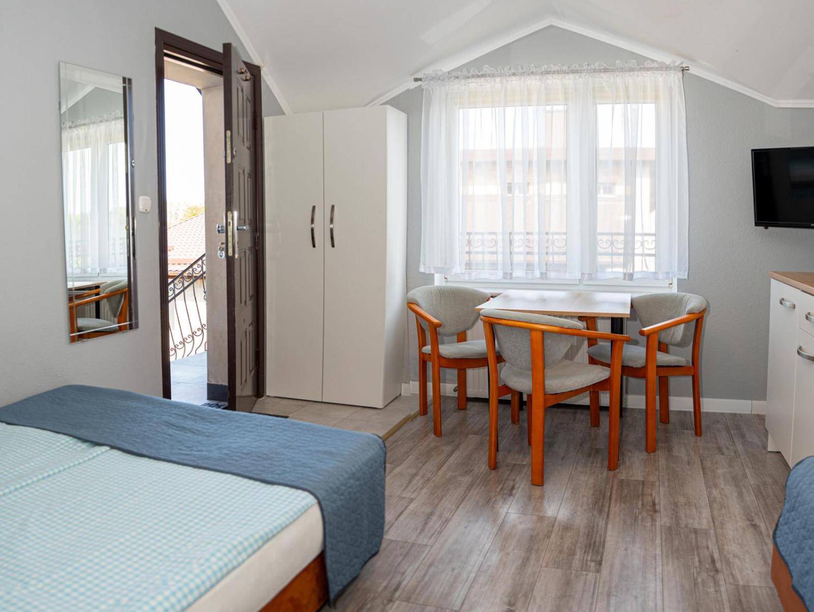 Cetniewo Pokoje I Apartamenty Владиславово Екстер'єр фото