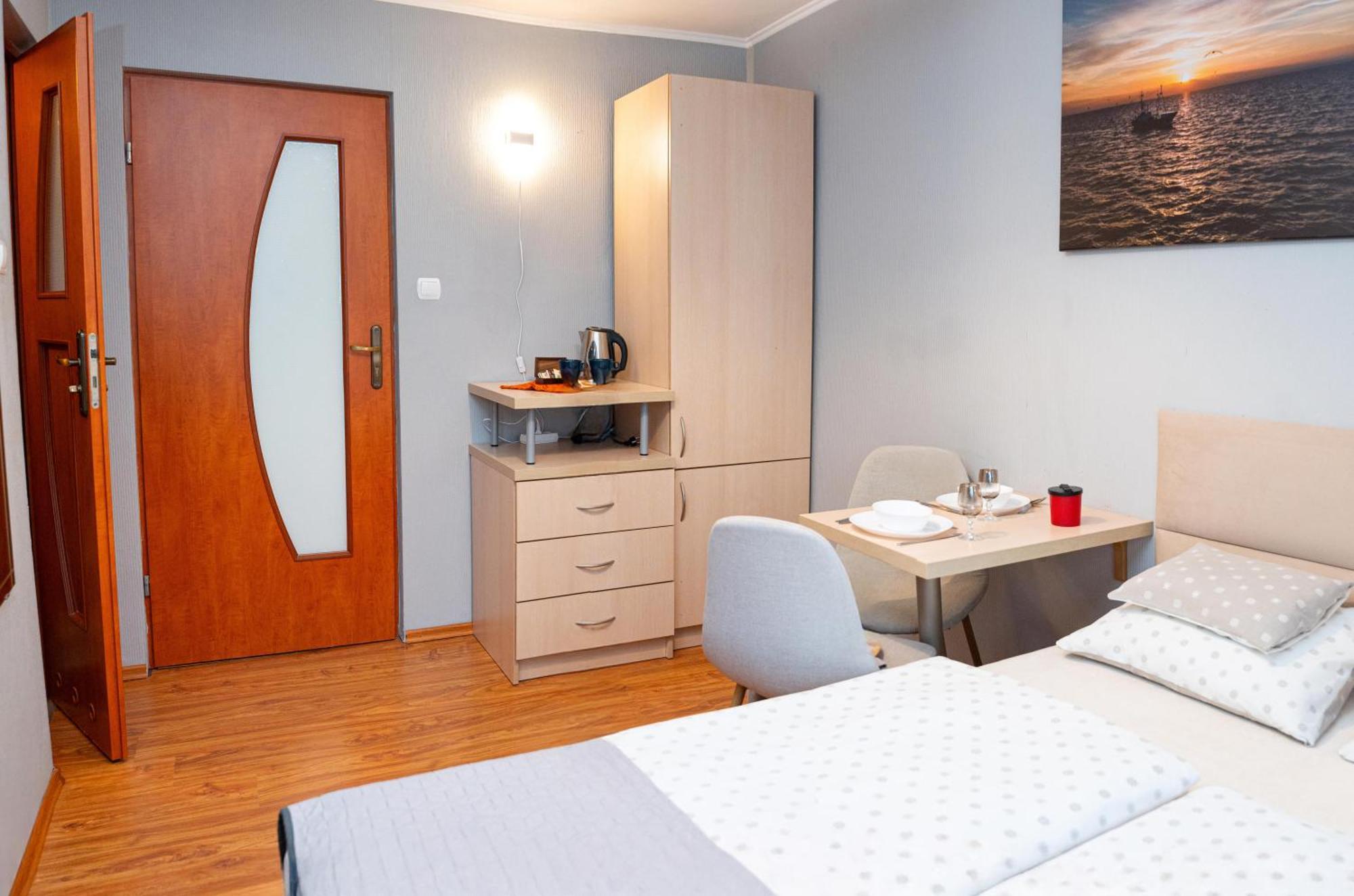 Cetniewo Pokoje I Apartamenty Владиславово Екстер'єр фото